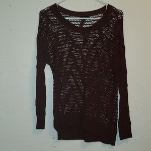 Burgundy yarn long sleeve top